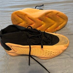 Anthony Edwards basketball sneaker